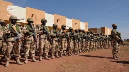 Mgogoro wa Gambia waingia awamu mpya, Nigeria yatuma majeshi kukabiliana na Jammeh