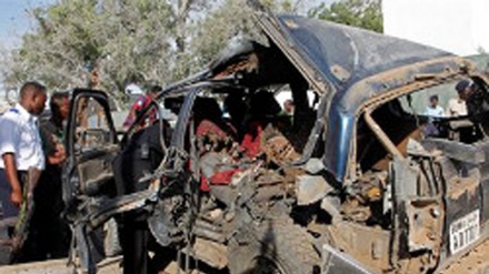 Somalia: autobomba a Mogadiscio, 6 morti