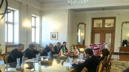 Ministri i jashtëm i Kuvajtit takohet me homologun e tij në Teheran

