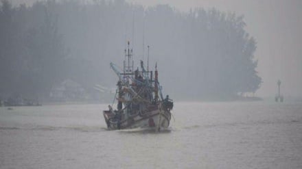 Malesia: dispersa imbarcazione con 31 persone a bordo