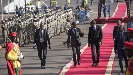 Ana Gudanar Zaman Shugabannin Afirka Da Faransa A Mali