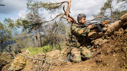 Ushtria siriane avancon në rrethinën e Damaskut, terroristët dorëzohen