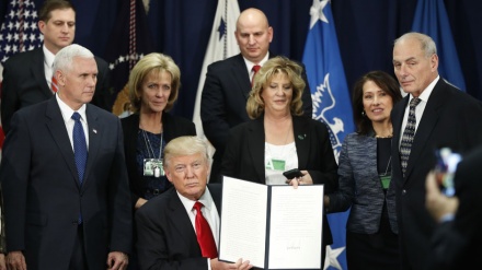 Trump assina ordem para construção de muro com México