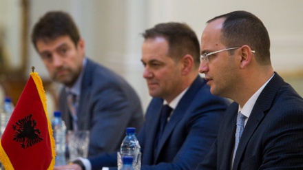 Ministri i jashtëm i Shqipërisë: Jemi të vendosur për eliminimin e të gjitha barrierave për tregti me Iranin