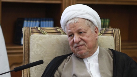 A vida de aiatolá Ali Akbar Rafsanjani, através de imagens (2)