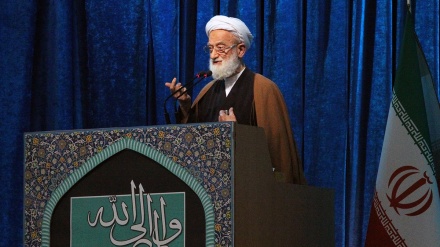 テヘラン金曜礼拝、「イスラム世界は覇権主義者の陰謀に対して賢明になるべきだ」