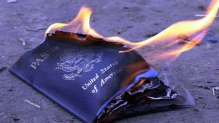 SHBA, protestuesit nuk lejojnë Sekretaren e Arsimit në shkollë