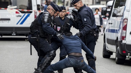 Francia, in 7.500 contro la violenza della polizia