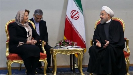 Iran: Rohani, staremo a fianco della Siria fino alla vittoria finale