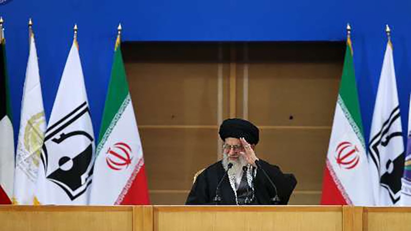 İslam inkılap rehberi Ayetullah Seyid Ali Hamenei