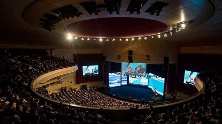 伊朗与外国汽车制造公司举行汽车工业国际研讨会