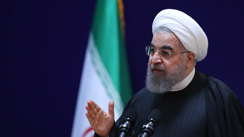 روحانی : انقلاب اسلامی ایران بدون تکیه به اردوگاه شرق و غرب پیروز شد 