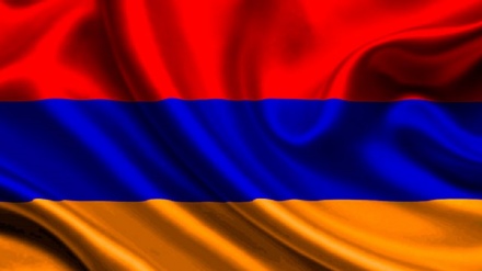 Armenia: in centinaia manifestano per morte oppositore