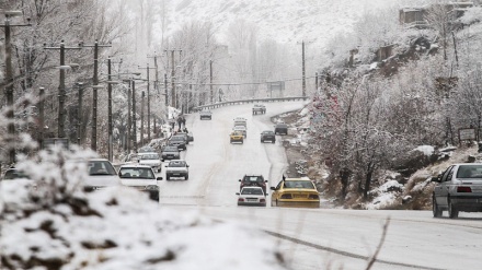 イラン全国が降雪で雪景色