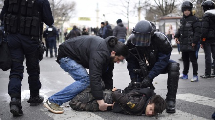 Francia: corteo anti Le Pen, tensioni con polizia