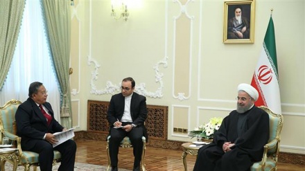 Iran urges enhanced relations with Indonesia