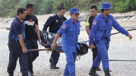 Indonesia recovers bodies of 6 refugees after boat capsizes off Malaysia