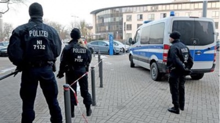Germania: Blitz di polizia contro 