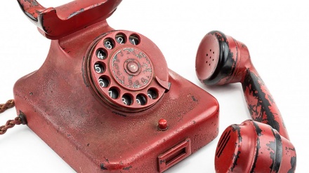 Telefone vermelho de Hitler é leiloado nos EUA