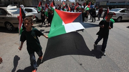 Palestinos se manifiestan en Ramalá