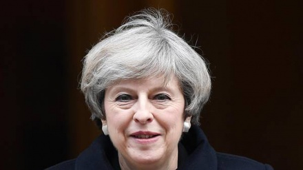 Brexit: Telegraph, May chiuderà la frontiere a metà marzo
