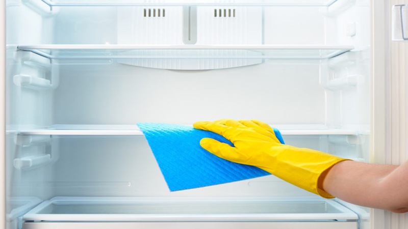 10 astuces pour nettoyer la maison sans détergent