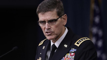 Babban Kwamandan Sojojin Amurka A Yankin Gabas Ta Tsakiya Ya Kai Ziyara A Asirce Syria 