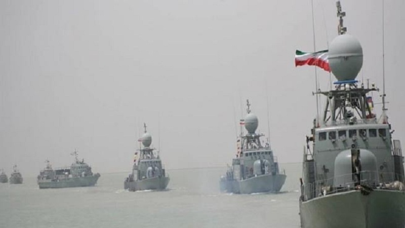 Konvoi kapal perang Iran di Teluk Persia.