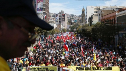 Cile: Migliaia di persone hanno manifestato contro il sistema pensionistico