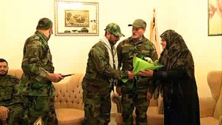 دیدار رزمندگان حزب الله با مادران آسمانی