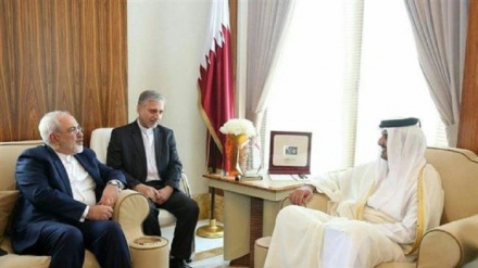 Zarif mantém conversas com o emir do Qatar sobre relações bilaterais, questões do Oriente Médio