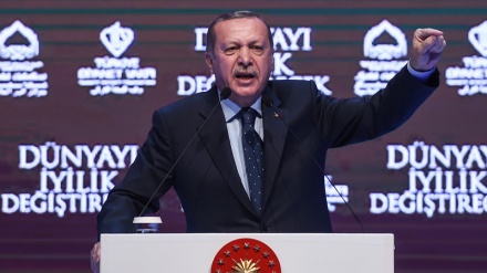 רג'פ טייפ ארדואן: אנגלה מרקל תומכת בטרור