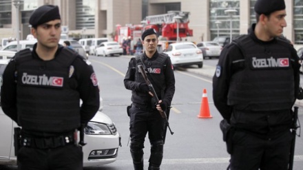 Dituduh Terlibat Daesh, Polisi Turki Tangkap 10 Orang Tersangka Teroris