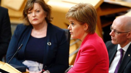Blocking Scottish independence referendum undemocratic: Sturgeon