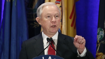 美国司法部长反对对希拉里·克林顿展开进一步调查