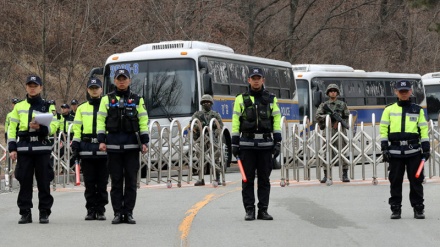 韓国、ＴＨＡＡＤ配備予定地に警察を配置