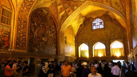 Isfahan recebe enxames de turistas