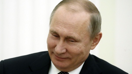 L’Ue preoccupata per l’influenza russa in Serbia minaccia un nuovo conflitto nei Balcani