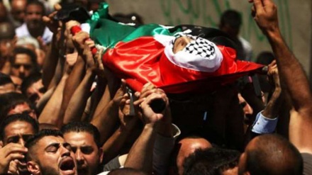 Siyonistlerin saldırısında Filistinli bir genç daha şehit düştü