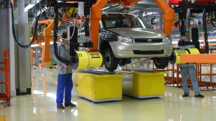ロシア自動車メーカー、「２０１８年にイラン国内で組立工場を稼動」