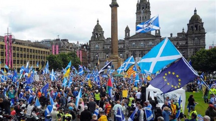 Ignoring Scotland mandate for vote would shatter UK: Sturgeon 