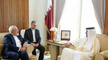 Zarif holds talks with Qatari emir on bilateral ties, Mideast issues
