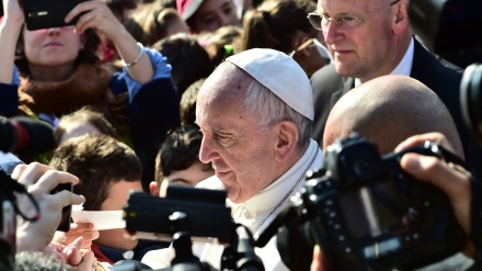 Papa parte per Bangladesh per incontrare i Rohingya