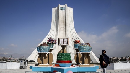 Teerã sauda Ano Novo aos visitantes 