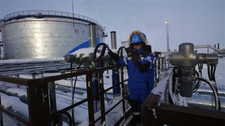 Russia cuts oil output by 156,000 bpd for OPEC deal