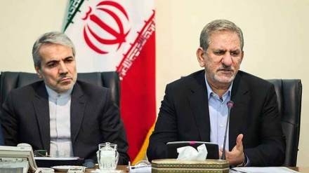 イラン第１副大統領、「抵抗経済の方向性は、石油への依存度の低下」