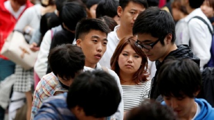 世論調査、「日本で外国人に対する差別が増加」