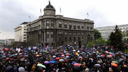 Thousands of Serbians protest against election of premier as president