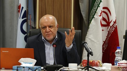 Iran says supports extending oil output cuts