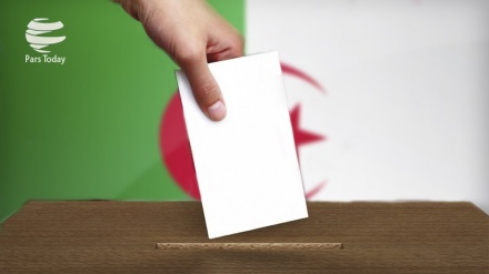 Parlamentari in Algeria, vine il partito del presidente Bouteflika 